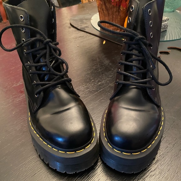 Dr. Marten Jadon Platform Boot - Picture 7 of 7